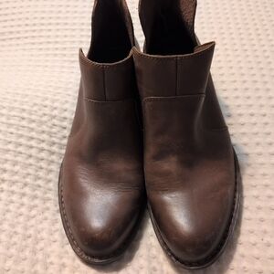Born Women's Brown Leather Ankle Booties